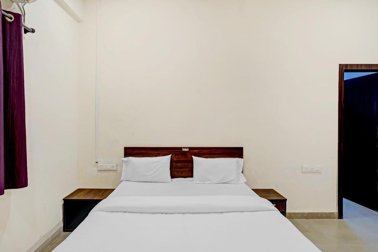 Amba Executive An Apartment Hotel Mundhwa Exterior photo